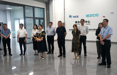 芯火相传铸铁骨 材料学院党总支与临港集群党委走深“学思想 强作风 建新功”联组学习路